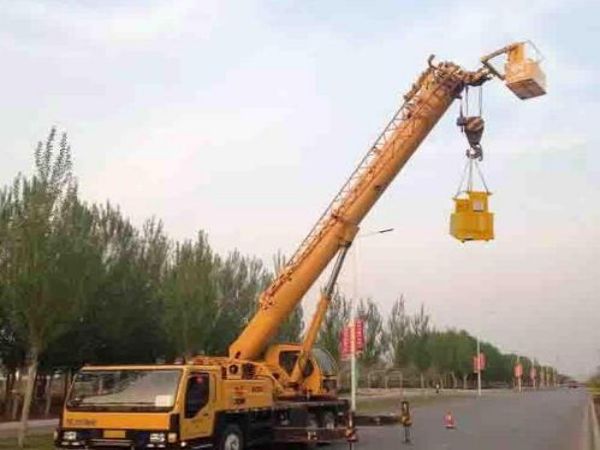 沙市区吊车租赁公司_吊车出租-在选择租赁吊车时要考虑哪些